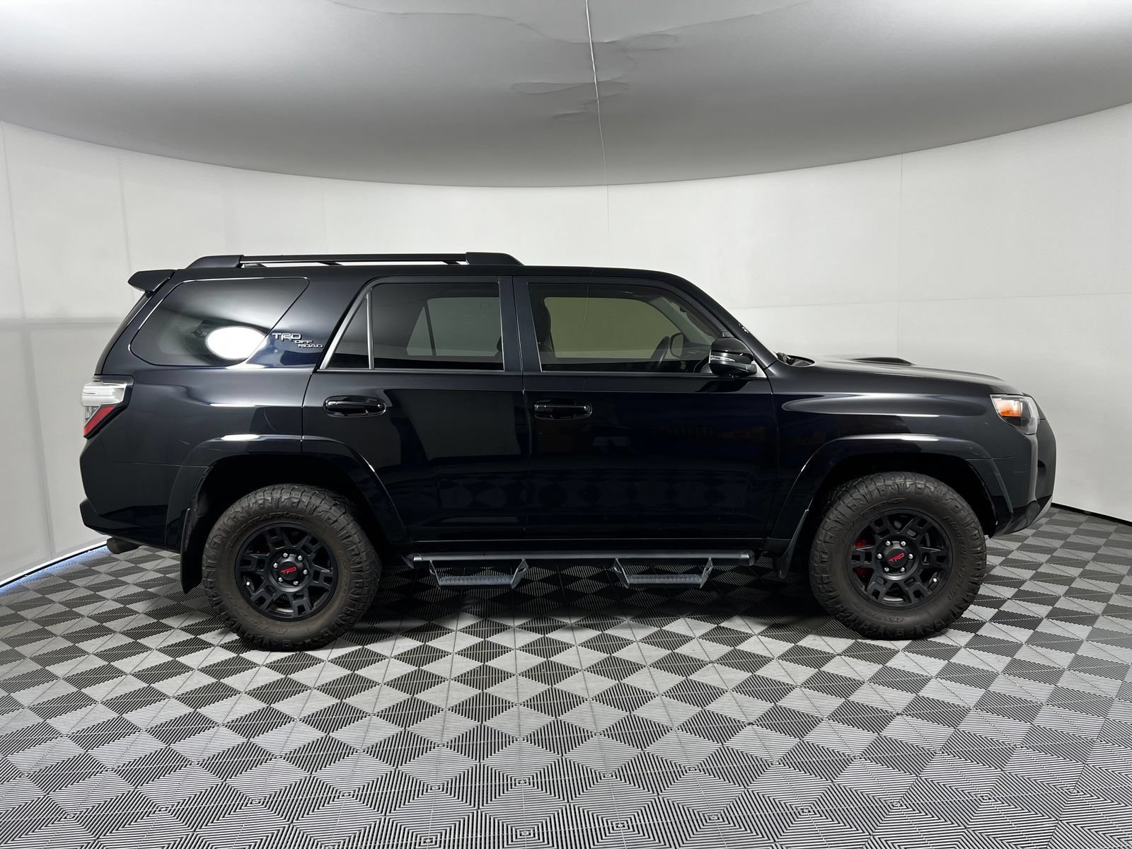Certified 2022 Toyota 4Runner TRD Off-Road Premium w/ Moonroof Package AWD/4WD image 4