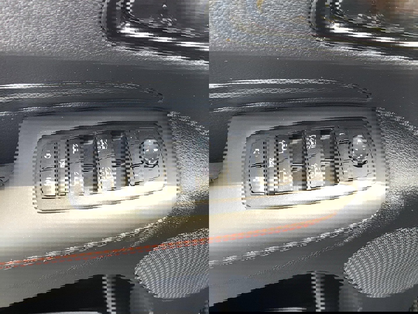 Certified 2024 Dodge Durango GT image 11