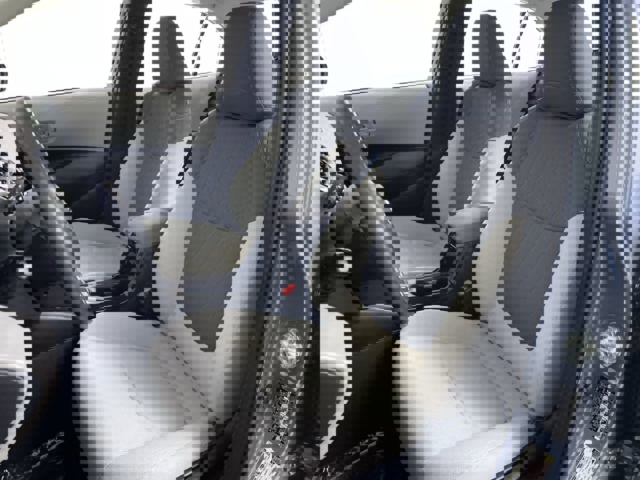Used 2022 Toyota Corolla LE image 12