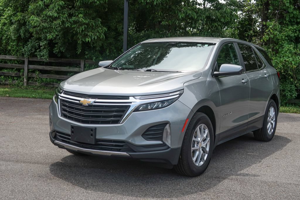 Used 2023 Chevrolet Equinox LT w/ LPO, Floor Liner Package FWD image 4