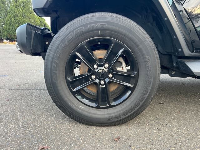 Used 2019 Jeep Wrangler Unlimited Sahara image 29