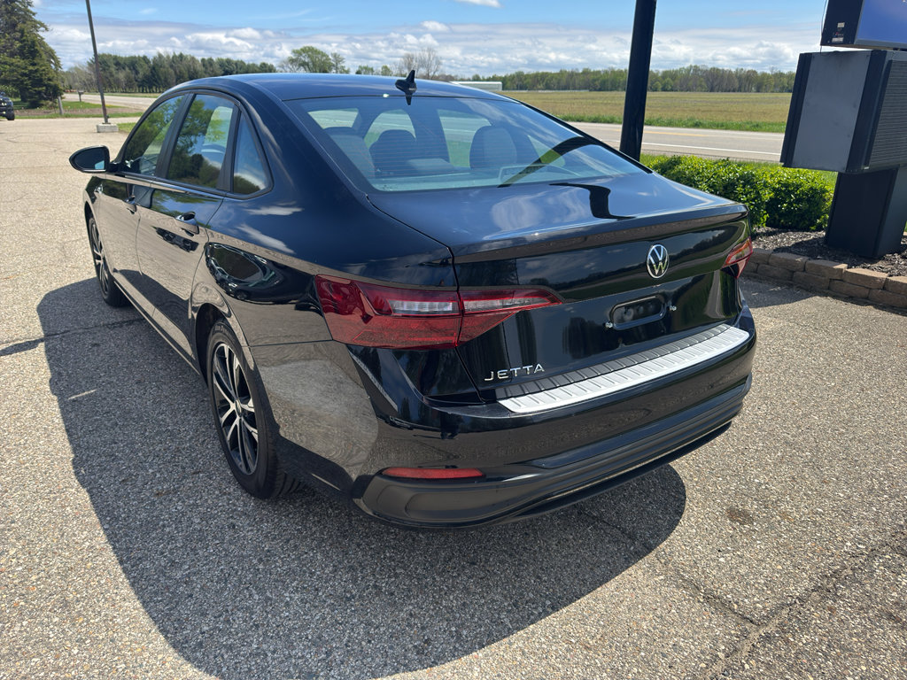 Used 2022 Volkswagen Jetta Sport FWD image 8