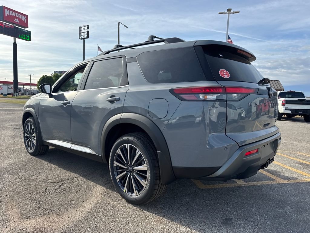 New 2026 Nissan Pathfinder Platinum w/ Cargo Package AWD/4WD image 4