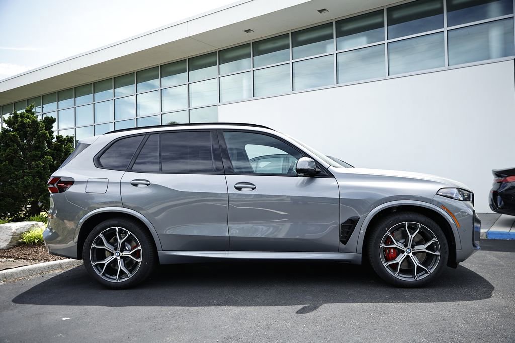 New 2026 BMW X5 xDrive50e w/ M Sport Package image 4
