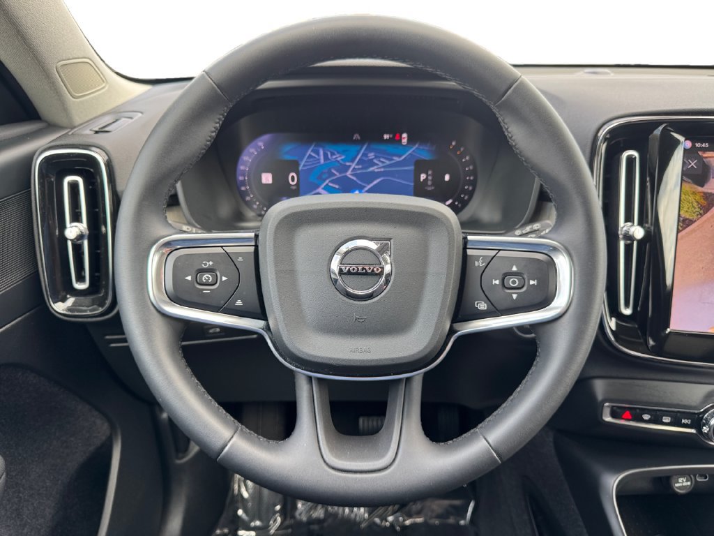 Certified 2024 Volvo XC40 B5 Plus w/ Protection Package Premier AWD/4WD image 16