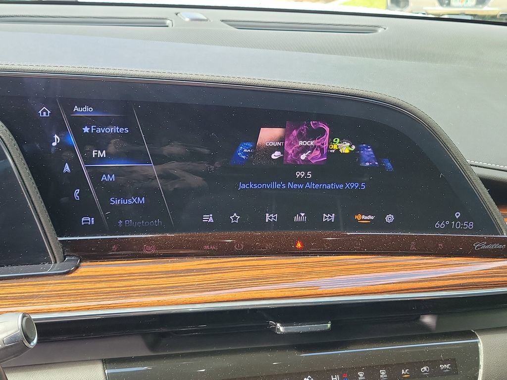 Used 2022 Cadillac Escalade Luxury image 31