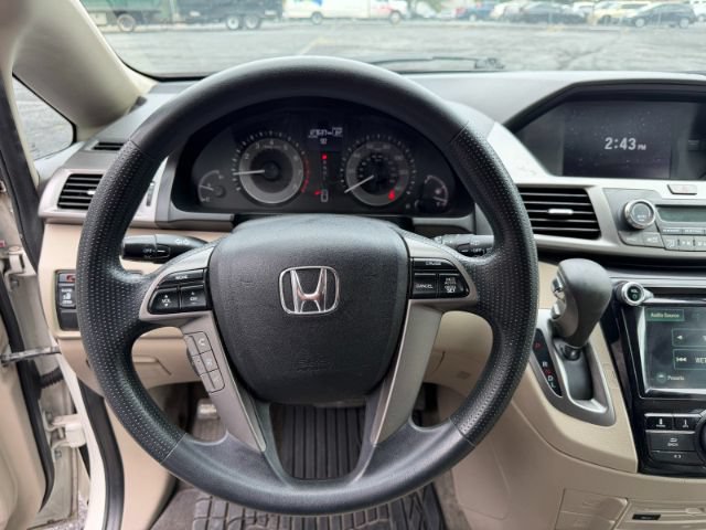 Used 2016 Honda Odyssey SE image 10