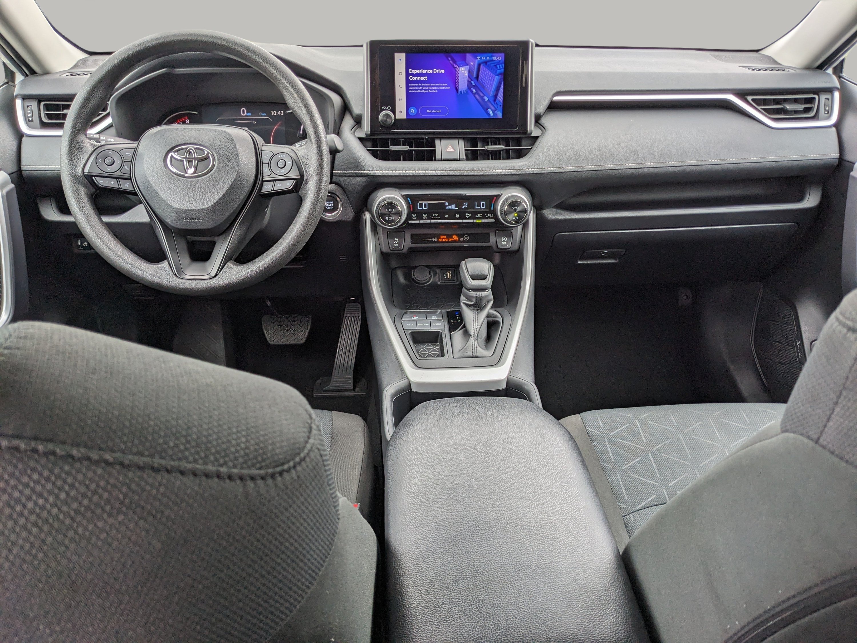 Used 2025 Toyota RAV4 XLE FWD image 13