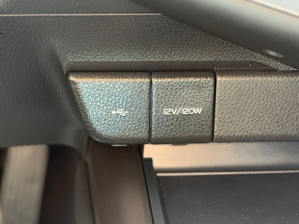 Used 2024 Toyota Camry SE FWD image 14