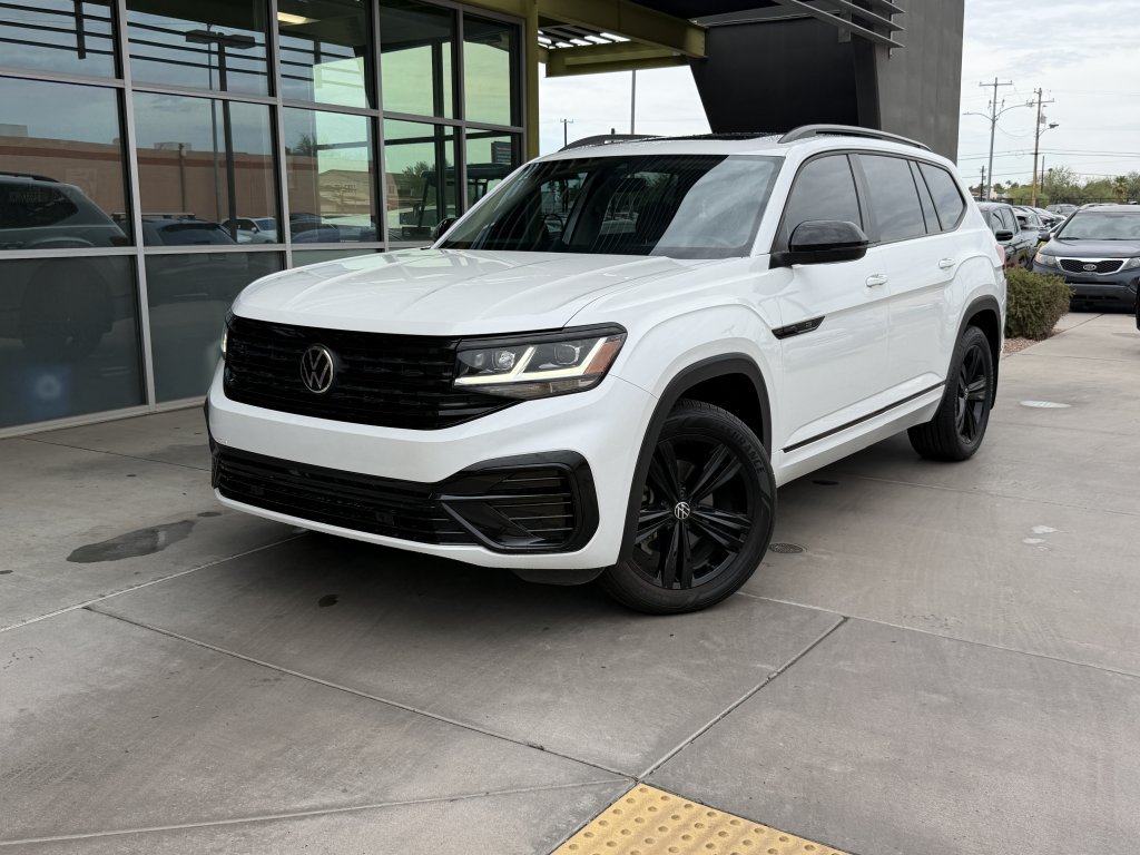 Used 2023 Volkswagen Atlas SEL R-Line AWD/4WD image 2