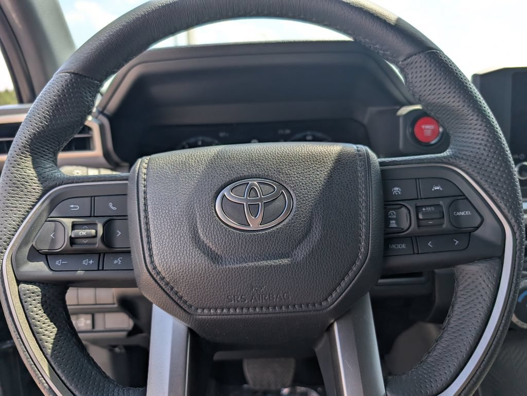 Used 2025 Toyota Tacoma TRD Off-Road AWD/4WD image 21