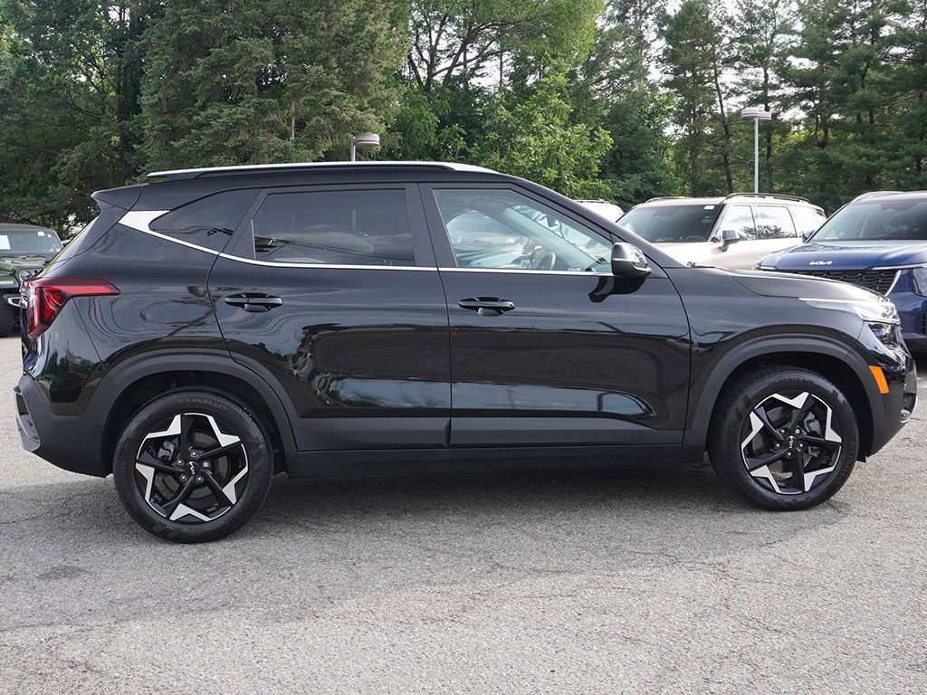 Used 2024 Kia Seltos EX AWD/4WD image 19