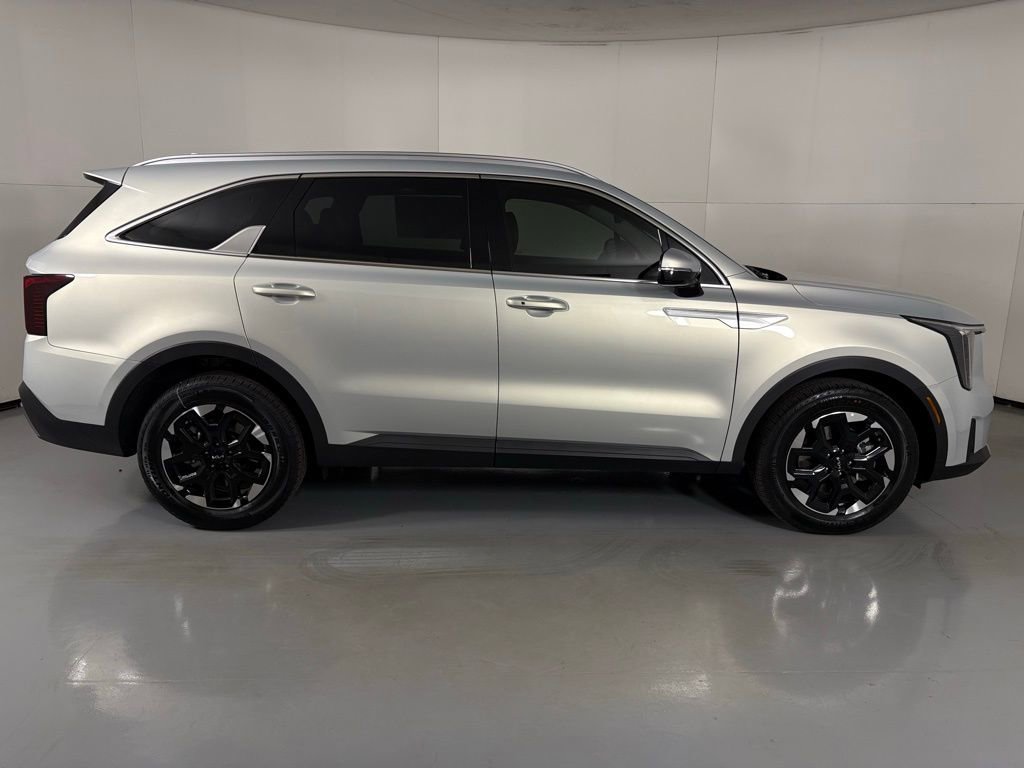 New 2026 Kia Sorento S w/ S Panoramic Sunroof Package image 11