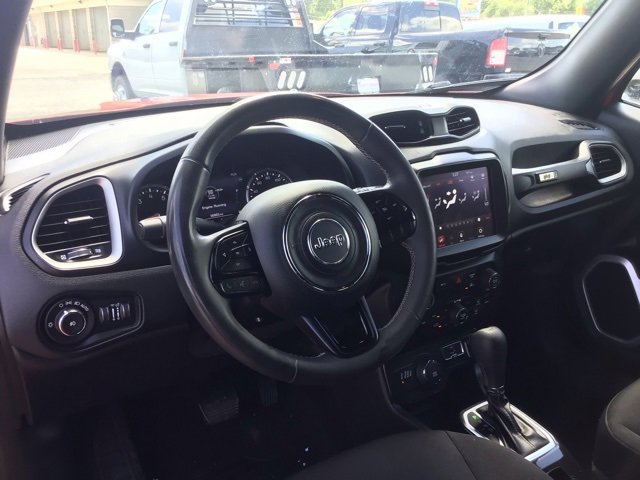 Used 2021 Jeep Renegade Latitude image 9