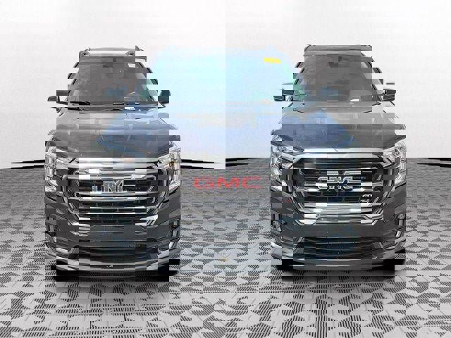 Used 2022 GMC Terrain AT4 w/ LPO, Roadside Safety Package image 2