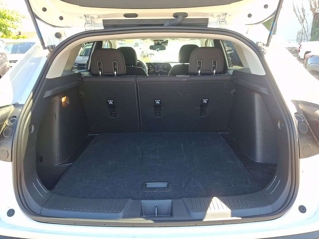 Used 2024 Chevrolet Trax LS w/ LS Convenience Package FWD image 28