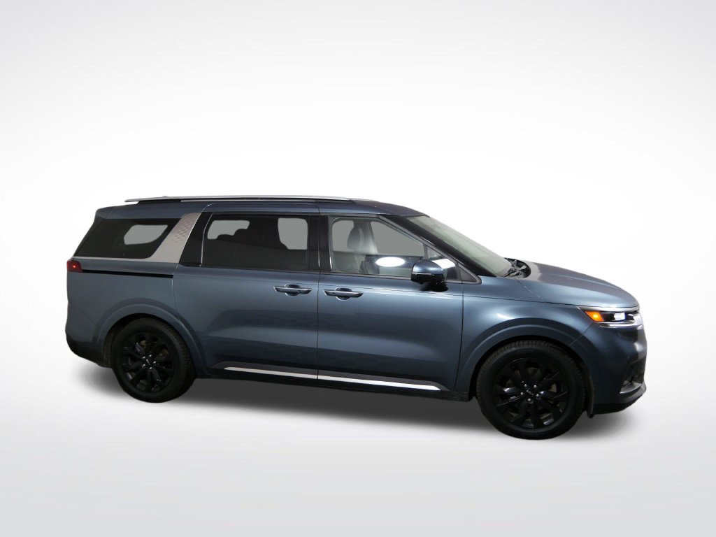 Used 2023 Kia Carnival SX FWD image 2