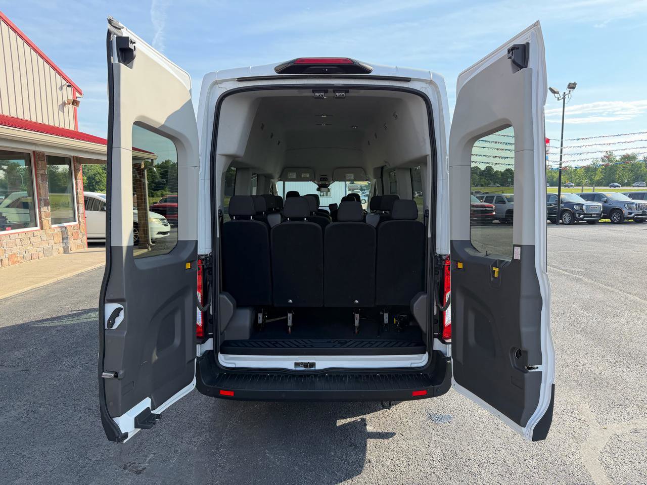 Used 2024 Ford Transit 350 XLT RWD image 6