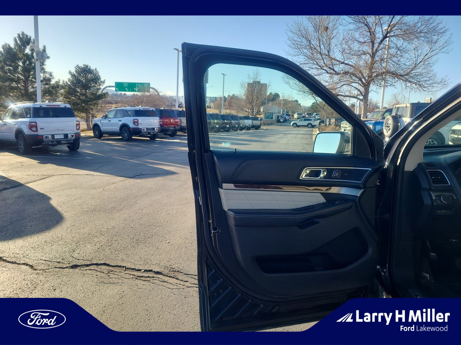 Used 2016 Ford Explorer Platinum image 13