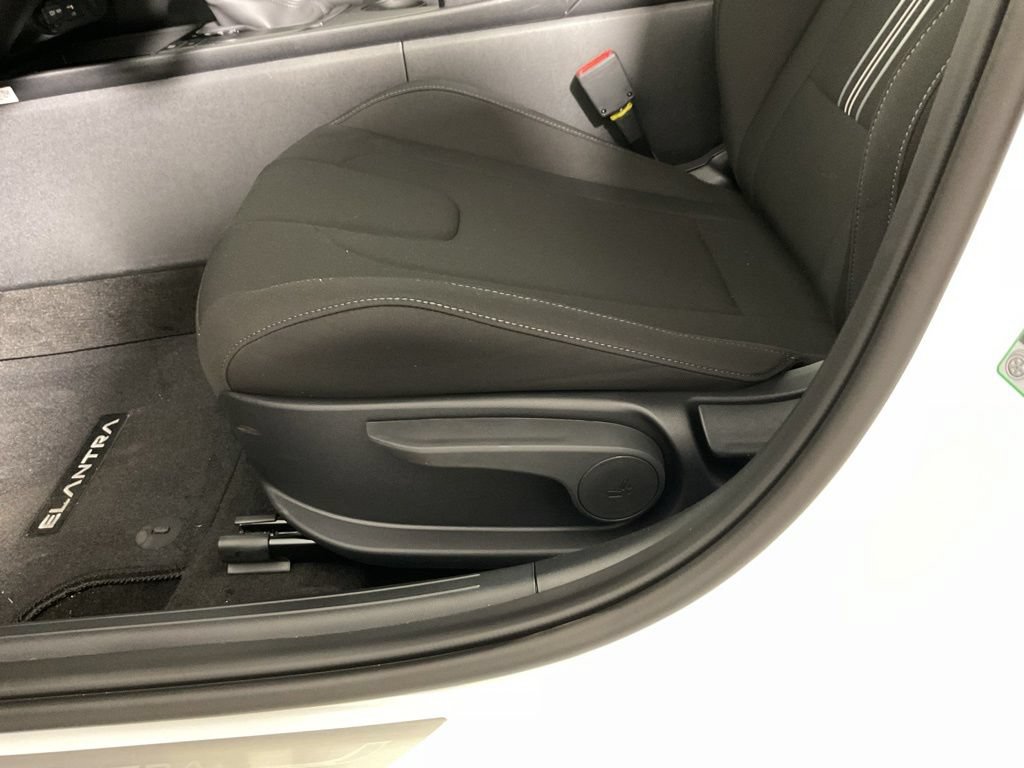 New 2026 Hyundai Elantra Sport FWD image 20