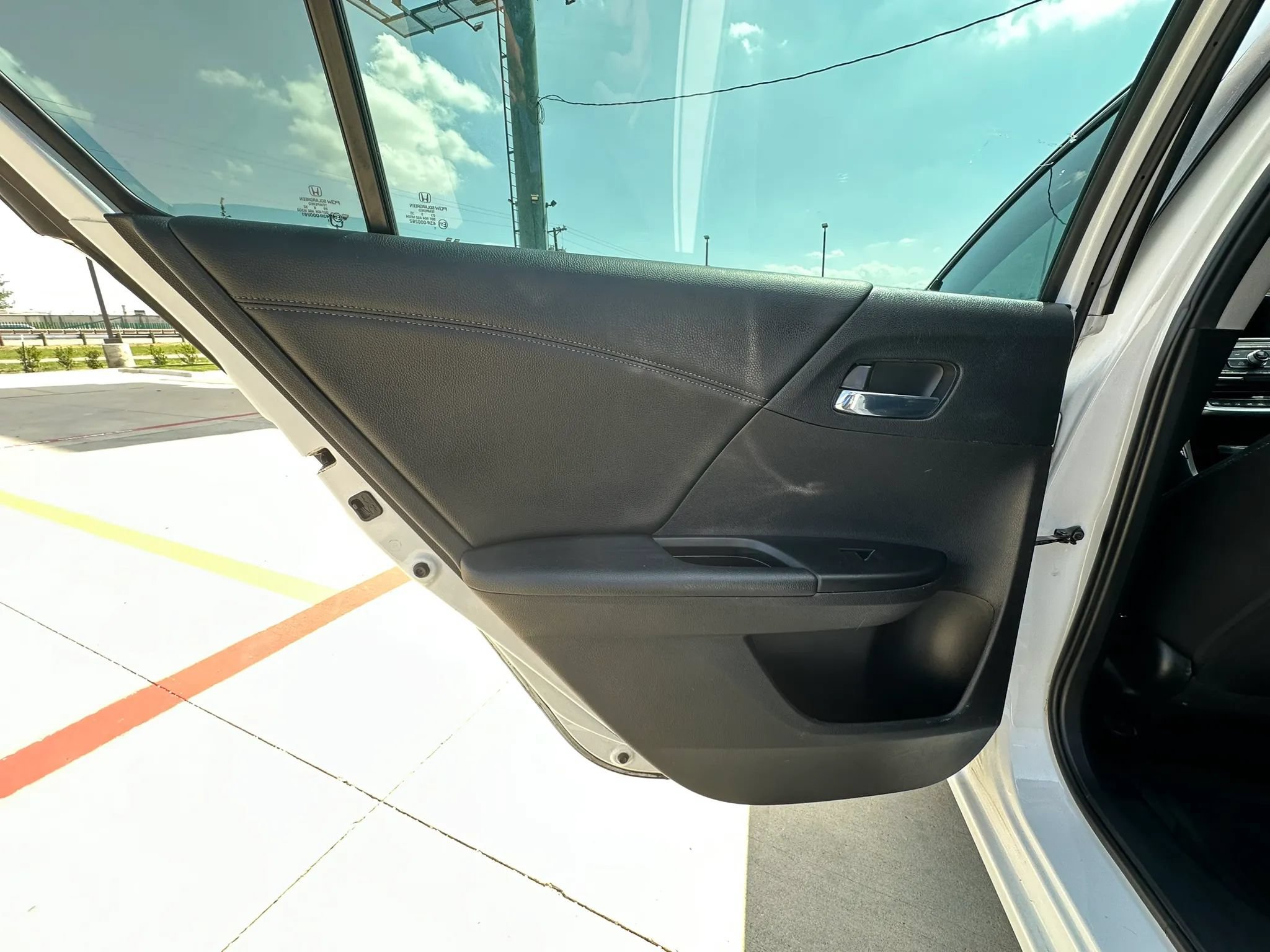 Used 2015 Honda Accord Sport image 31