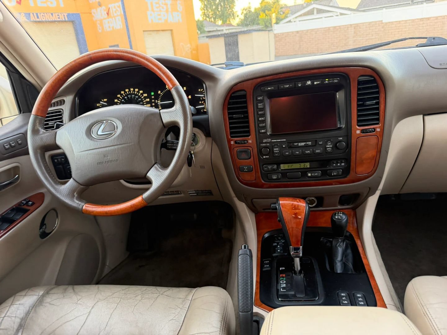 Used 2002 Lexus LX 470 4WD image 21