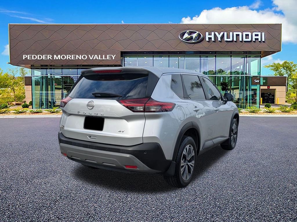 Used 2023 Nissan Rogue SV FWD image 3
