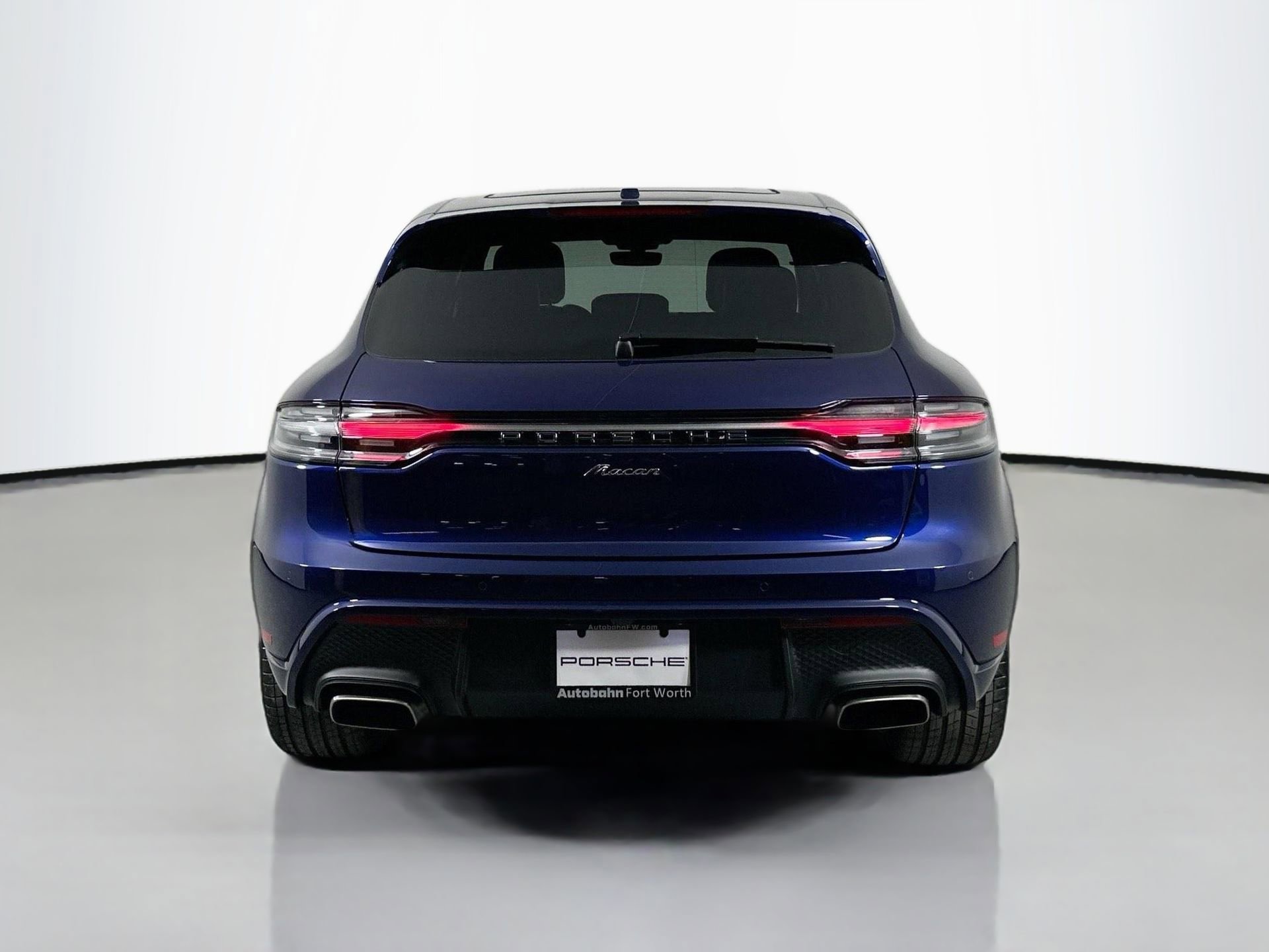Certified 2026 Porsche Macan image 6