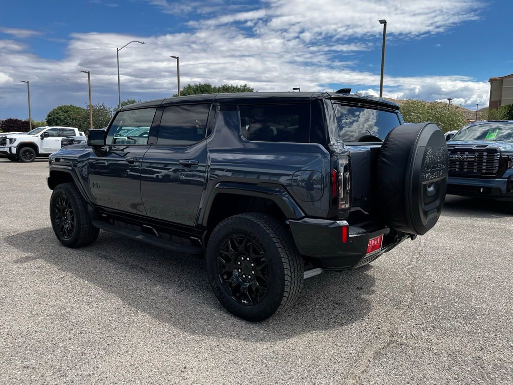 New 2025 GMC Hummer EV 2X w/ LPO, Dark Essentials Package AWD/4WD image 7