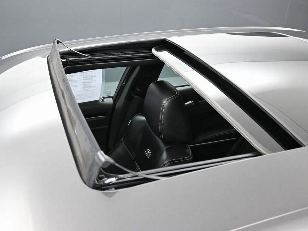 Used 2023 Chrysler 300 S image 11