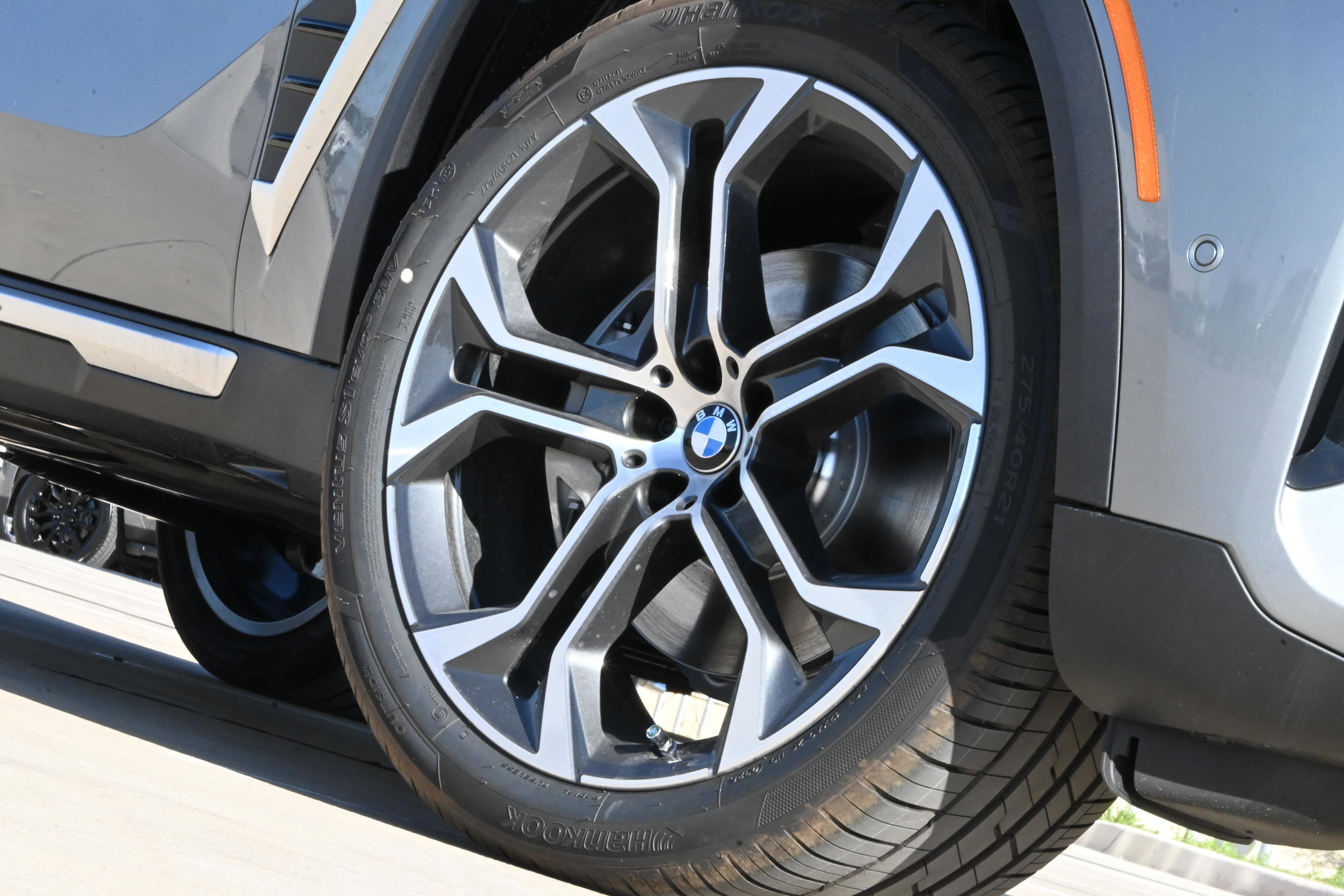 New 2026 BMW X5 xDrive40i AWD/4WD image 8