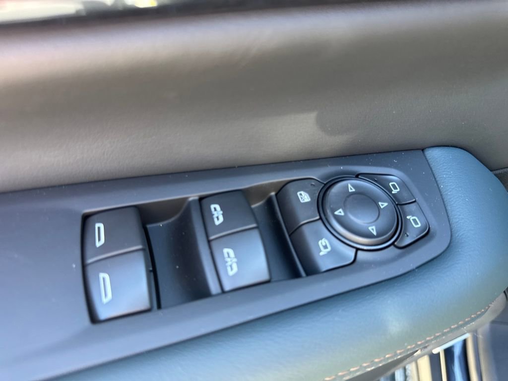 New 2026 GMC Yukon AT4 w/ AT4 Premium Plus Package image 23