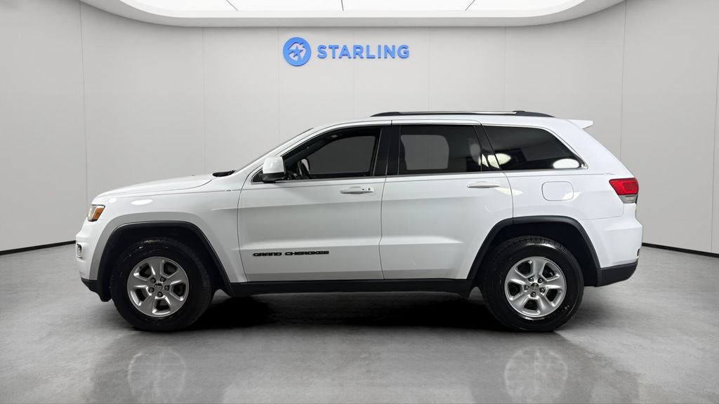 Used 2017 Jeep Grand Cherokee Laredo w/ Quick Order Package 2BE RWD image 4
