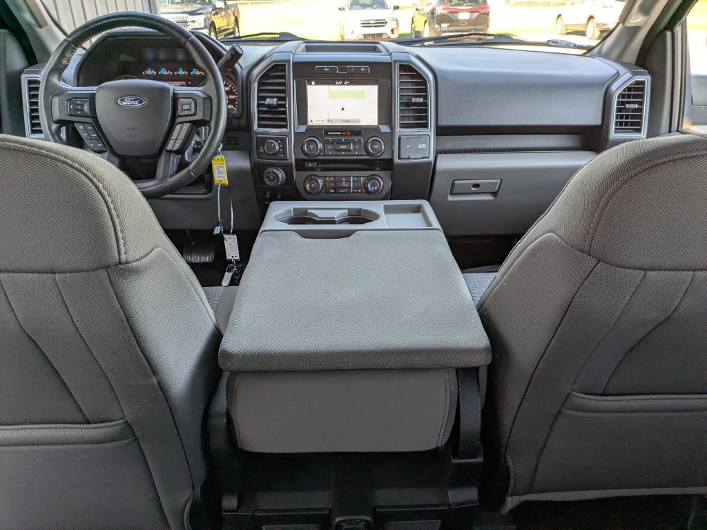 Used 2017 Ford F150 XLT w/ Equipment Group 302A Luxury AWD/4WD image 4