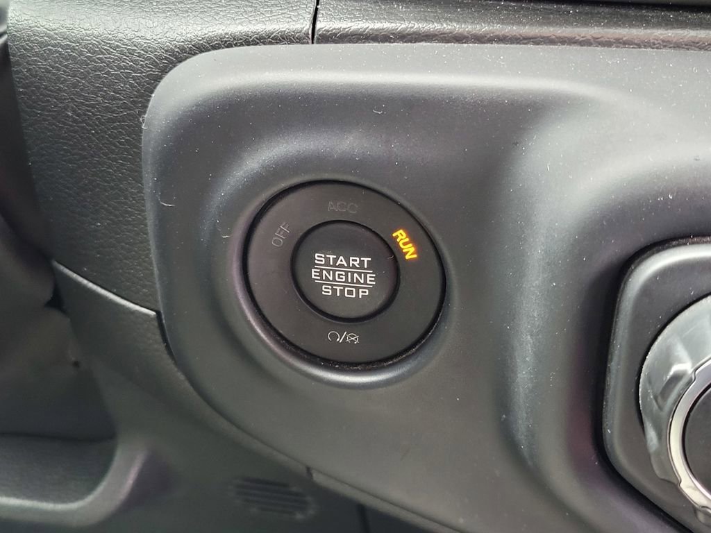 Used 2023 Jeep Gladiator Overland image 24