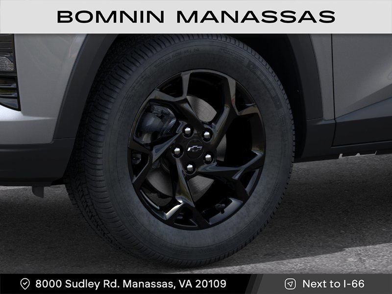 New 2026 Chevrolet Trax LT w/ Midnight Edition FWD image 9