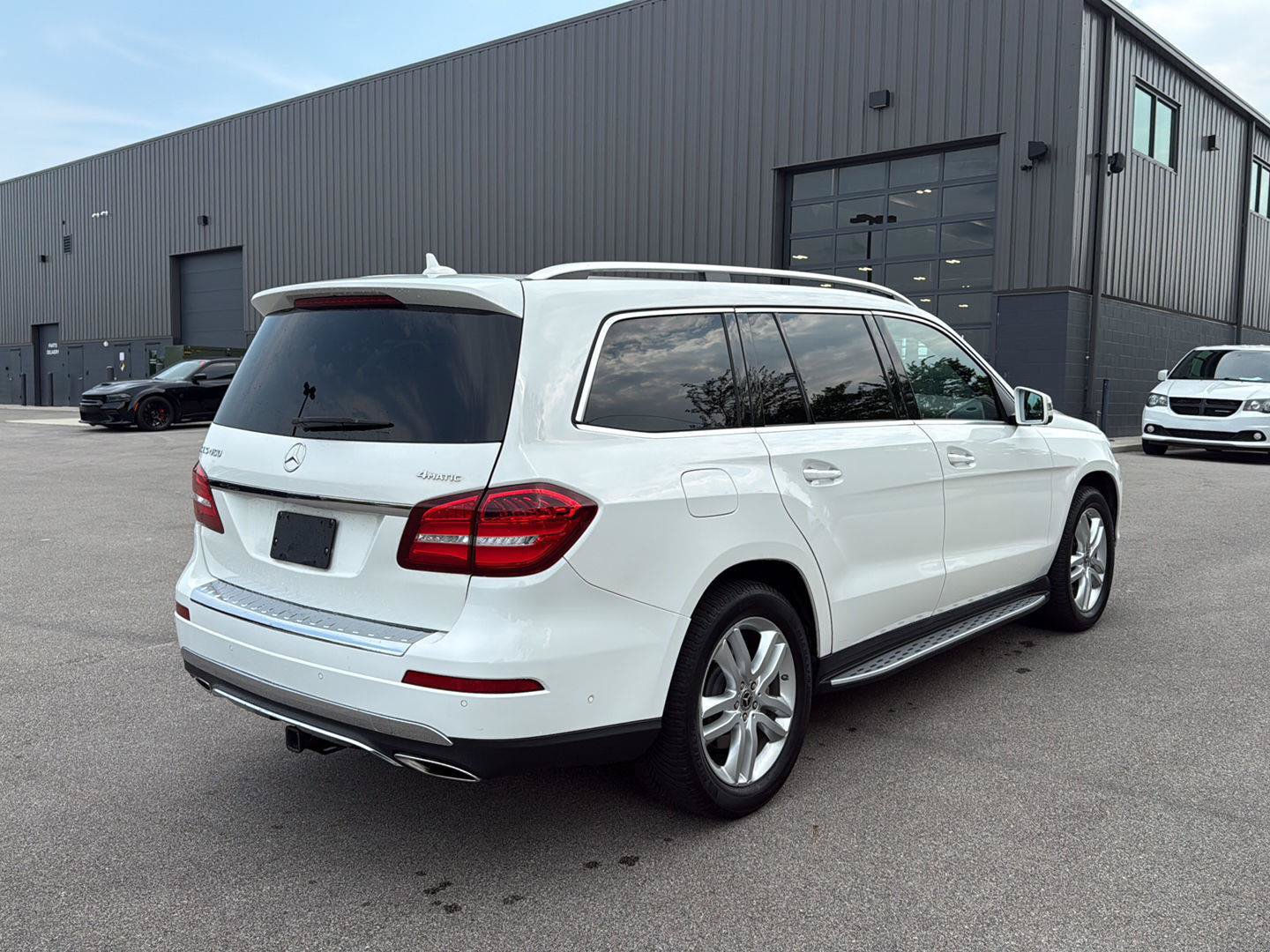 Used 2017 Mercedes-Benz GLS 450 4MATIC image 3