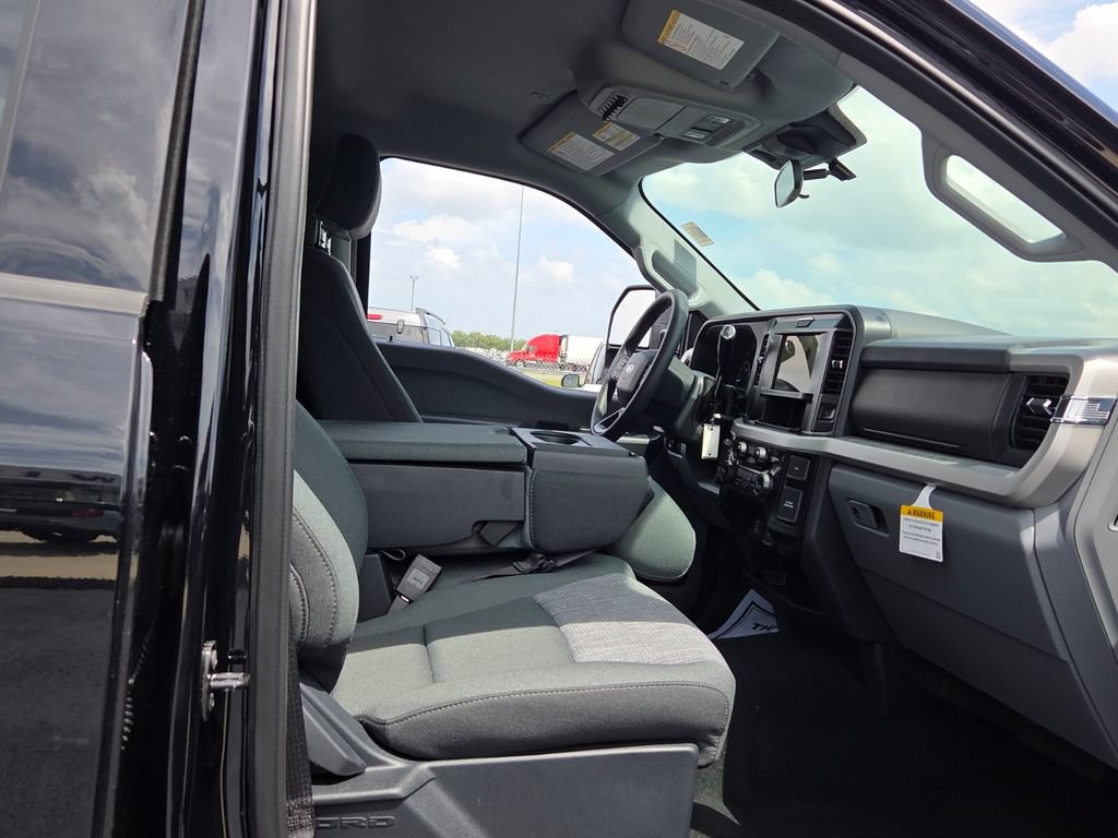 New 2026 Ford F250 XLT w/ FX4 Off-Road Package AWD/4WD image 19