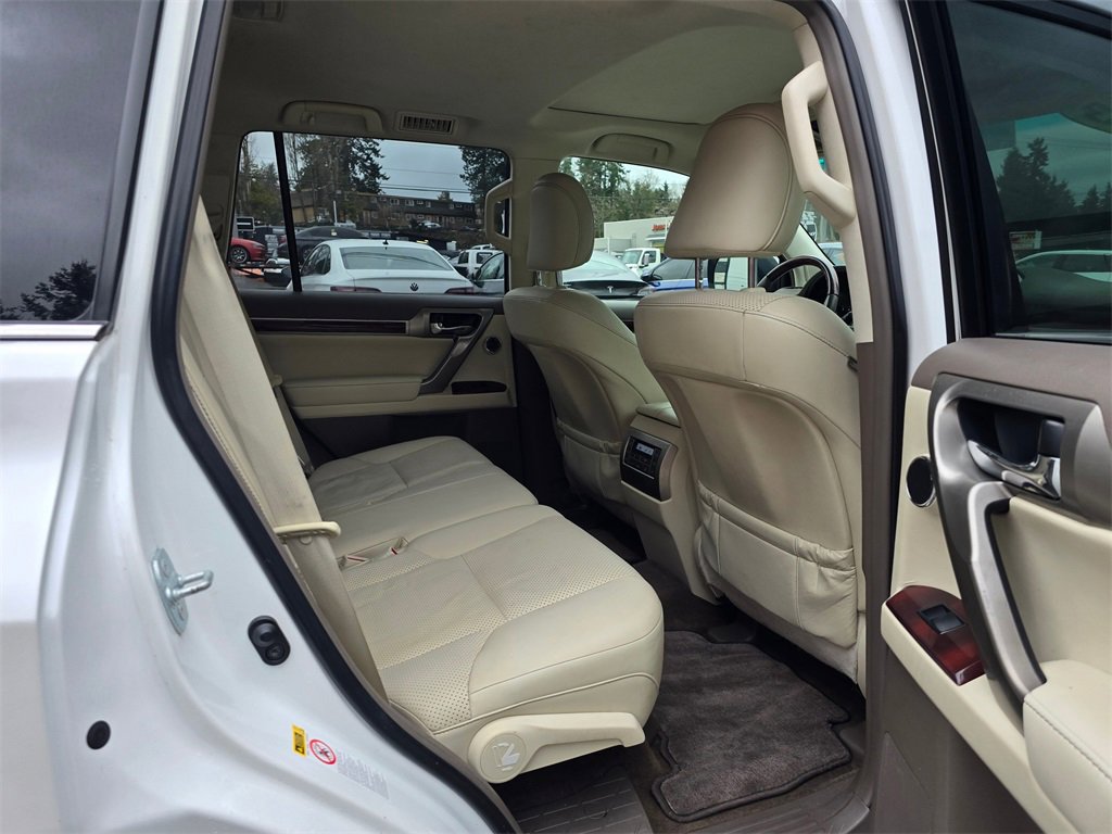 Used 2013 Lexus GX 460 Premium image 7