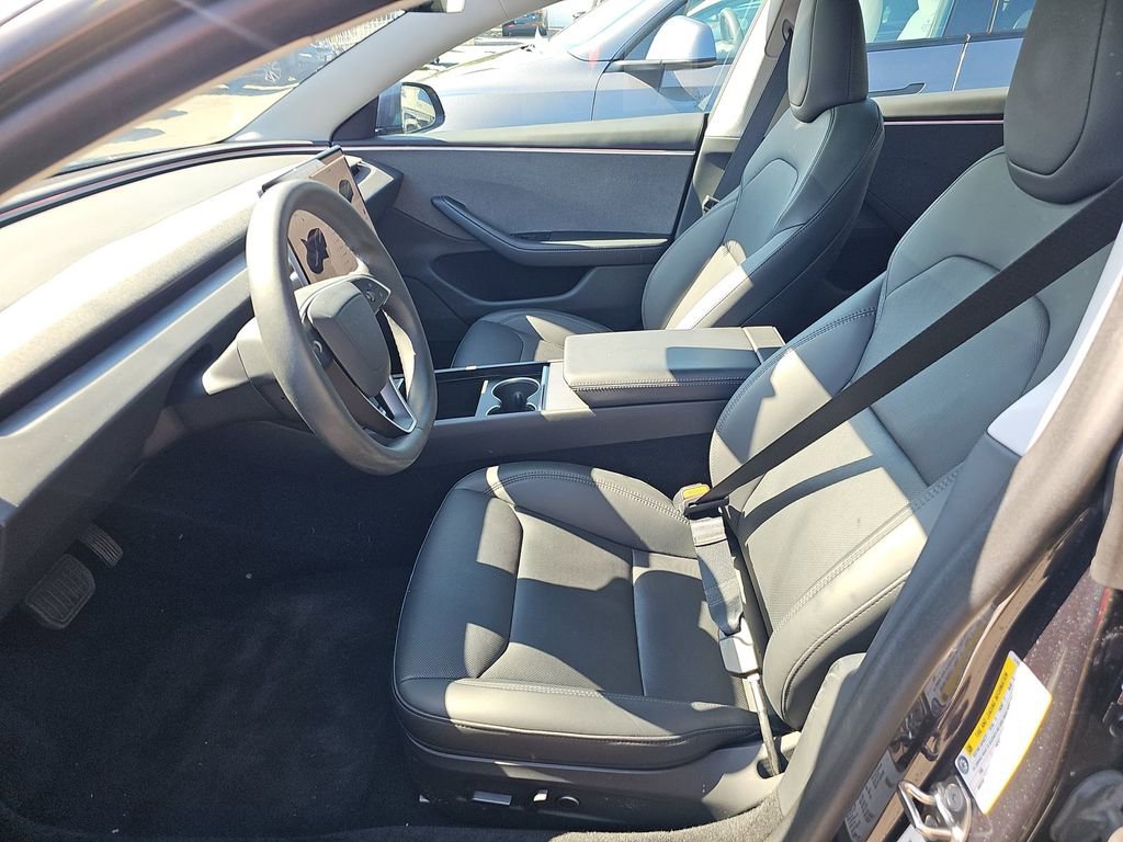 Used 2024 Tesla Model 3 Standard Range RWD image 3