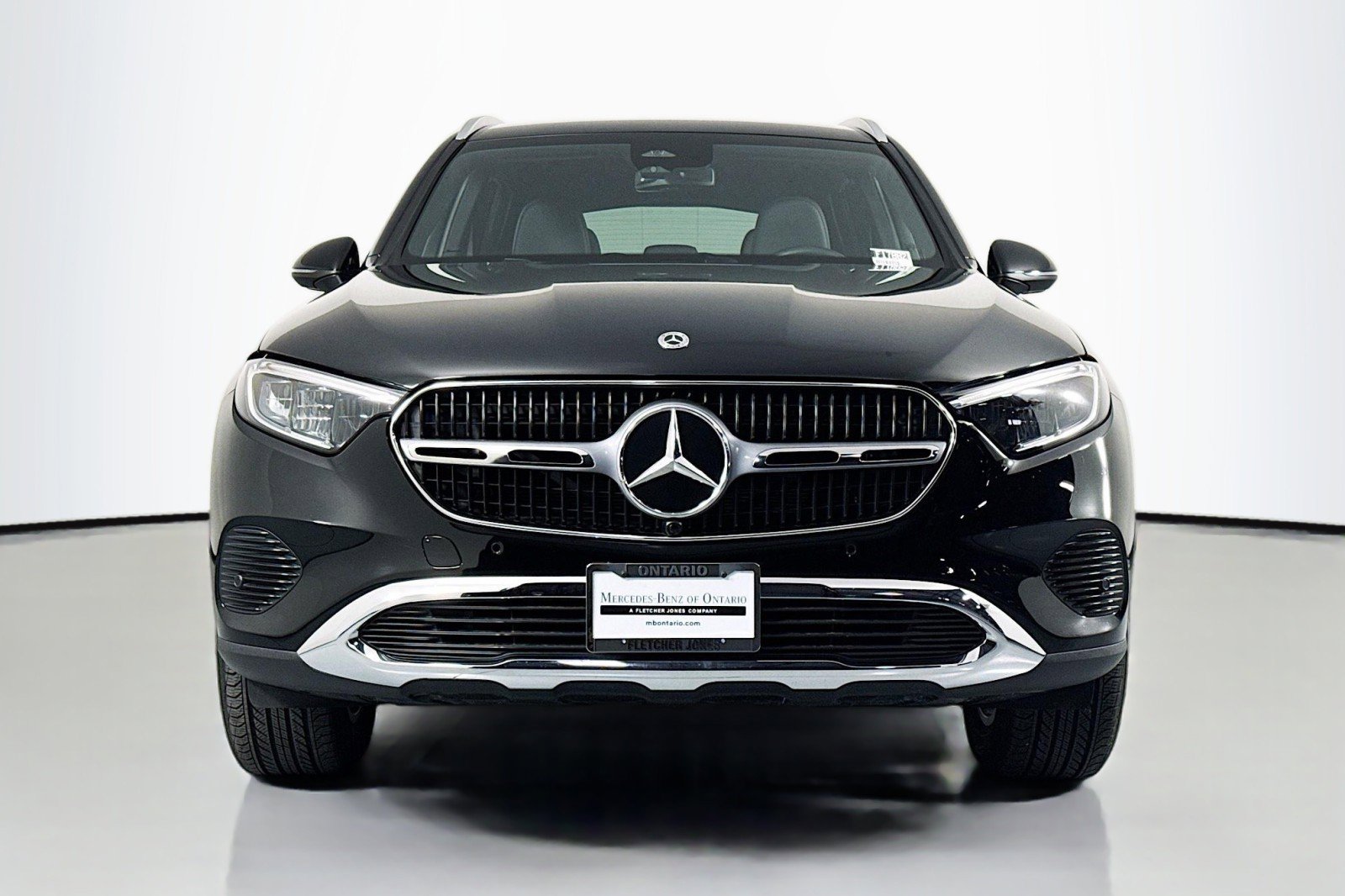 Certified 2025 Mercedes-Benz GLC 300 image 3