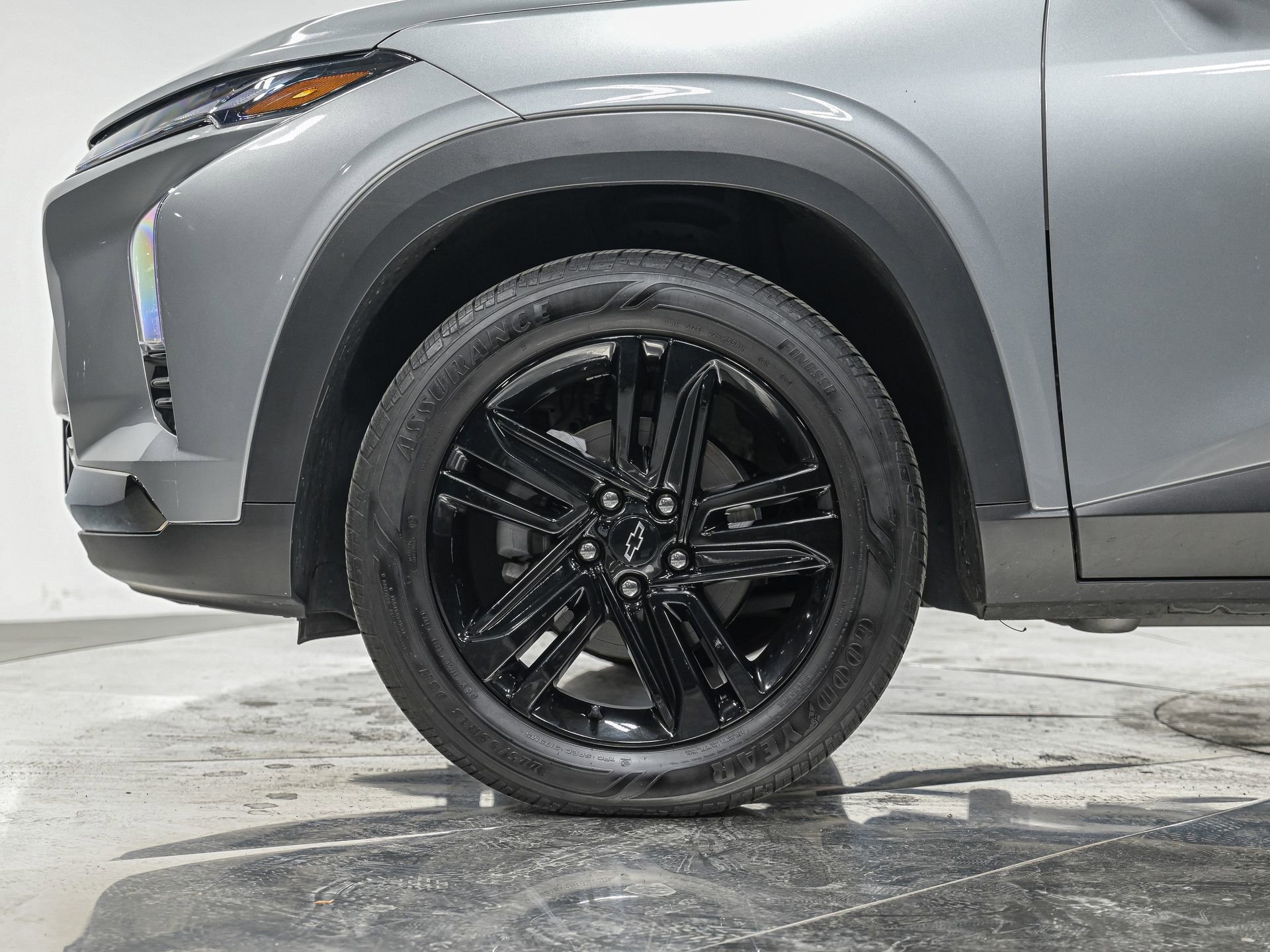 Used 2025 Chevrolet Trax ACTIV w/ Driver Confidence Package image 3