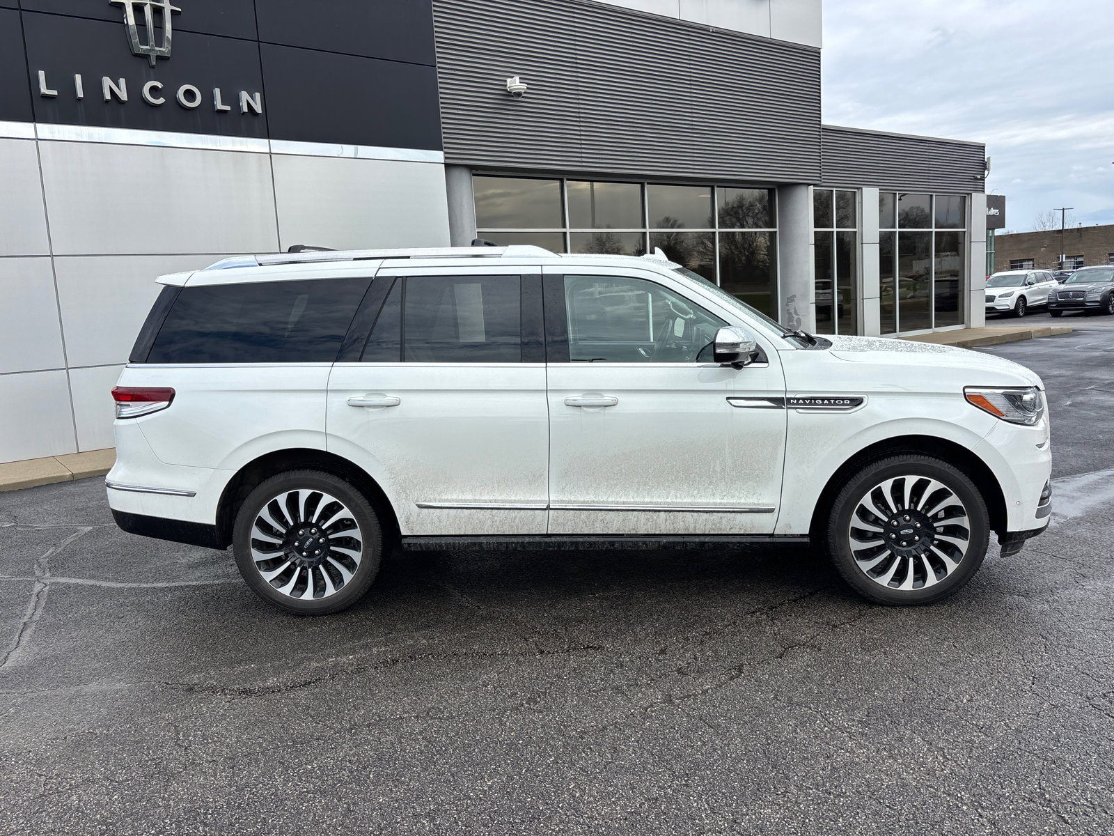 Certified 2023 Lincoln Navigator Black Label image 8