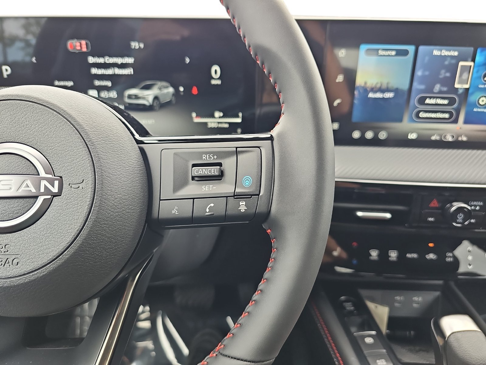 New 2027 Nissan Kicks SR w/ Cold Weather Package FWD image 18