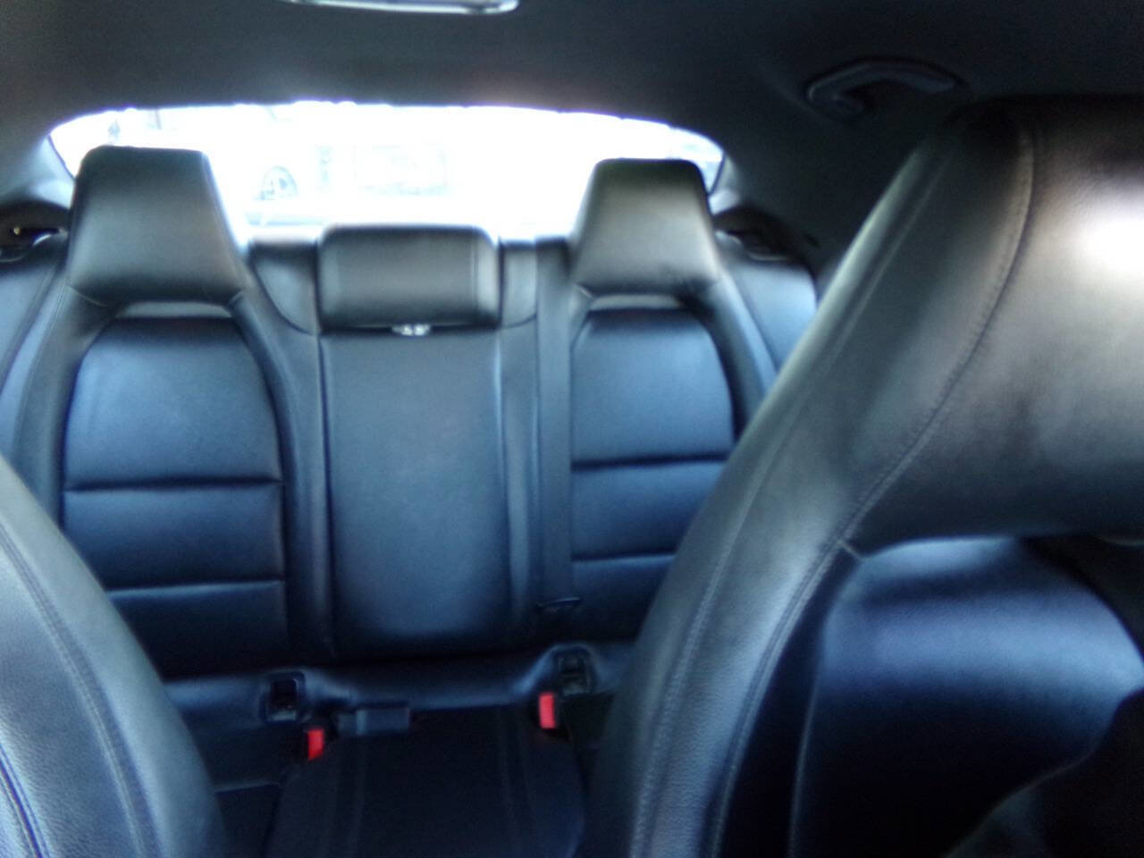 Used 2014 Mercedes-Benz CLA 250 image 30