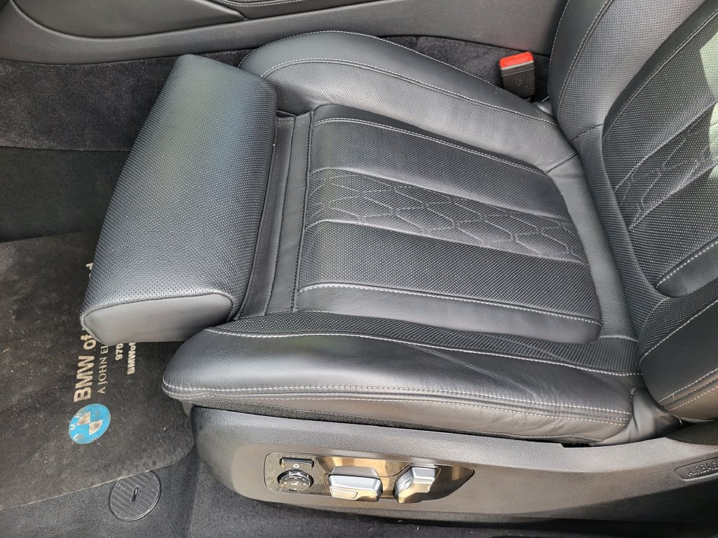 Used 2024 BMW X6 xDrive40i w/ Executive Package AWD/4WD image 12