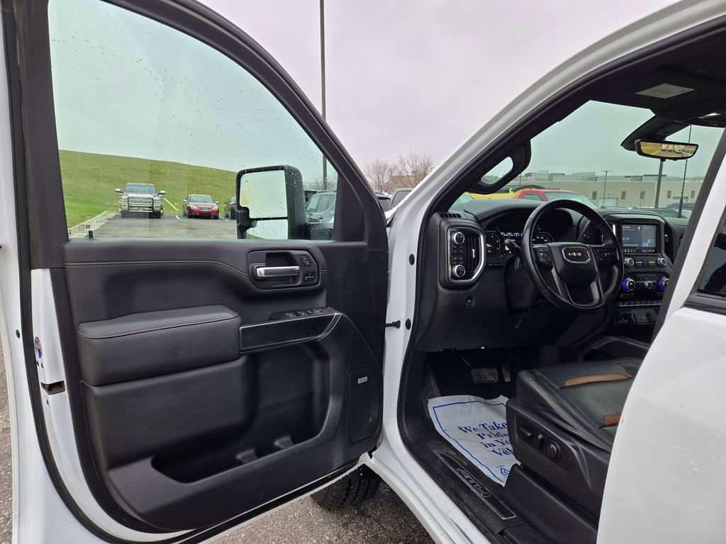 Used 2023 GMC Sierra 2500 AT4 w/ AT4 Preferred Package image 13