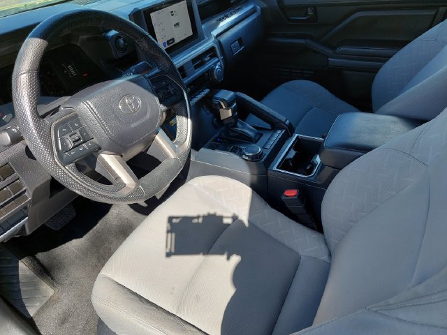 Used 2024 Toyota Tacoma SR5 AWD/4WD image 9