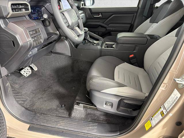 Used 2026 Toyota Tacoma 4x4 Double Cab image 9