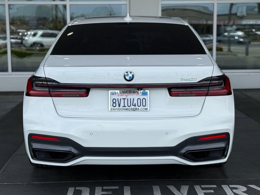 Used 2022 BMW 740i w/ M Sport Package image 12